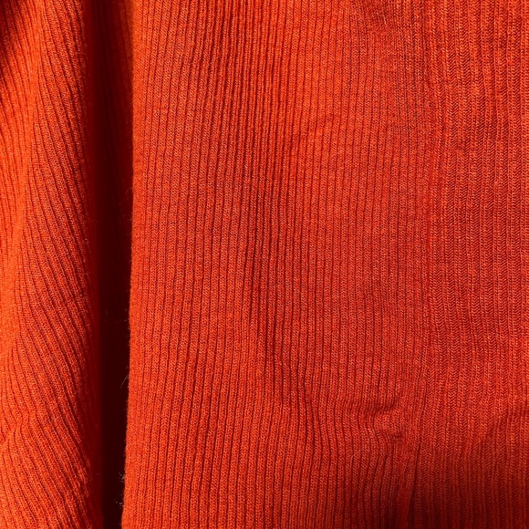 Flowy Crop Tank - Picture 7 of 7